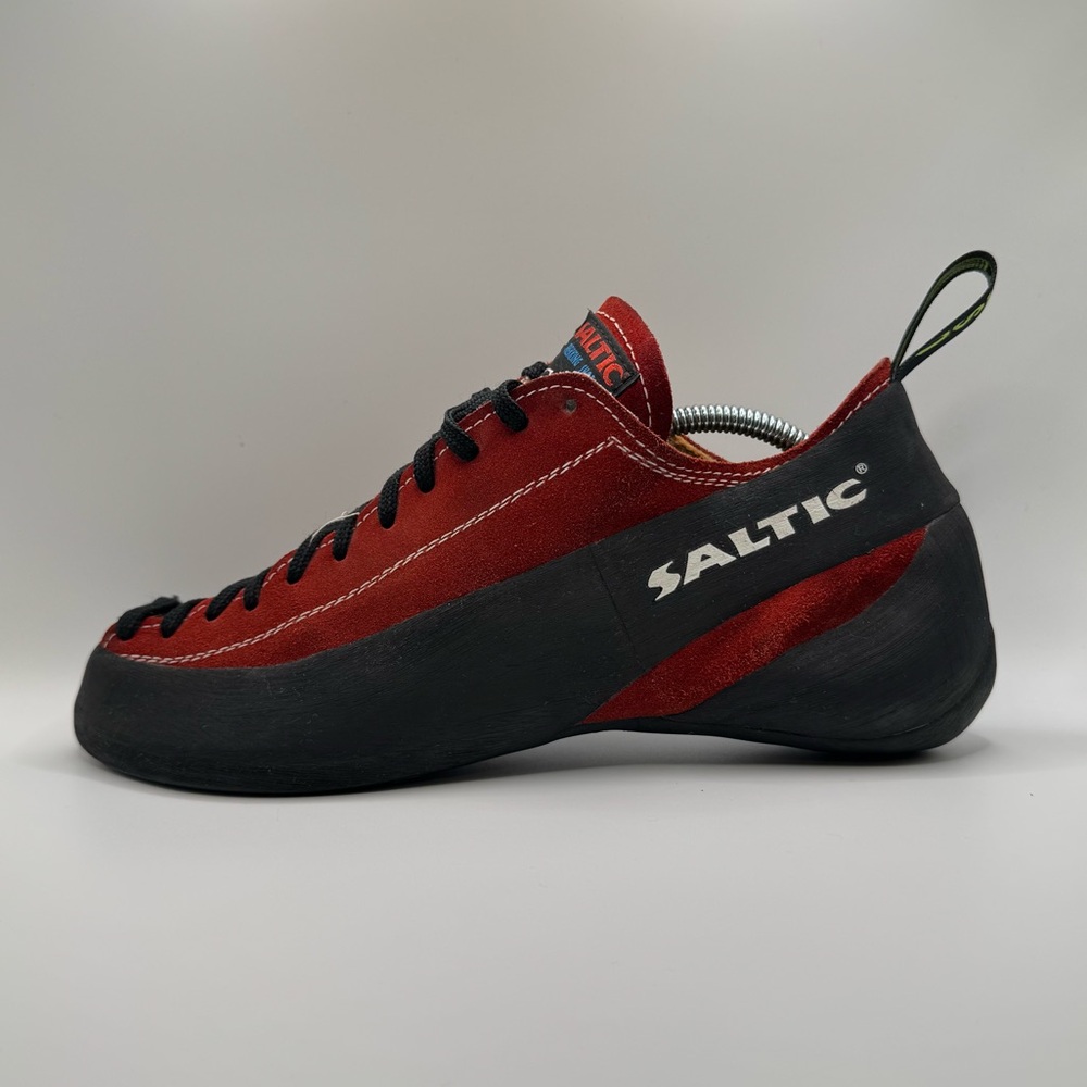 Saltic Bouldering Shoes / Climbing Shoes Red/Black Size 39